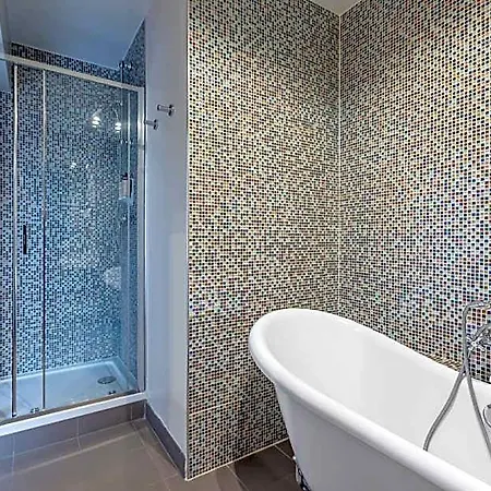 Le Nest By Sweett Hotel