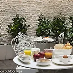Hotel Le Nest By Sweett Paris